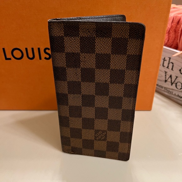 Authentic Louis Vuitton Checkbook wallet - Picture 1 of 5